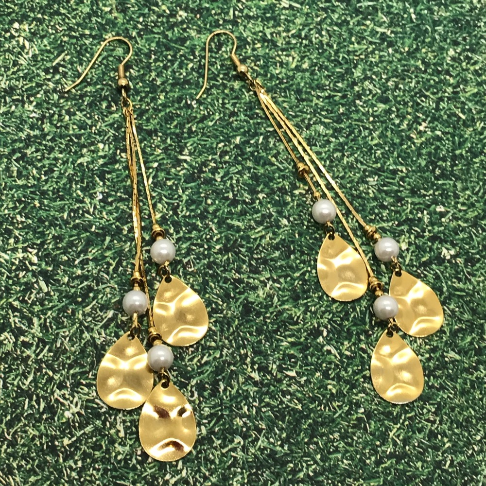 Vintage 1970s/early1980s  gold duster earrings